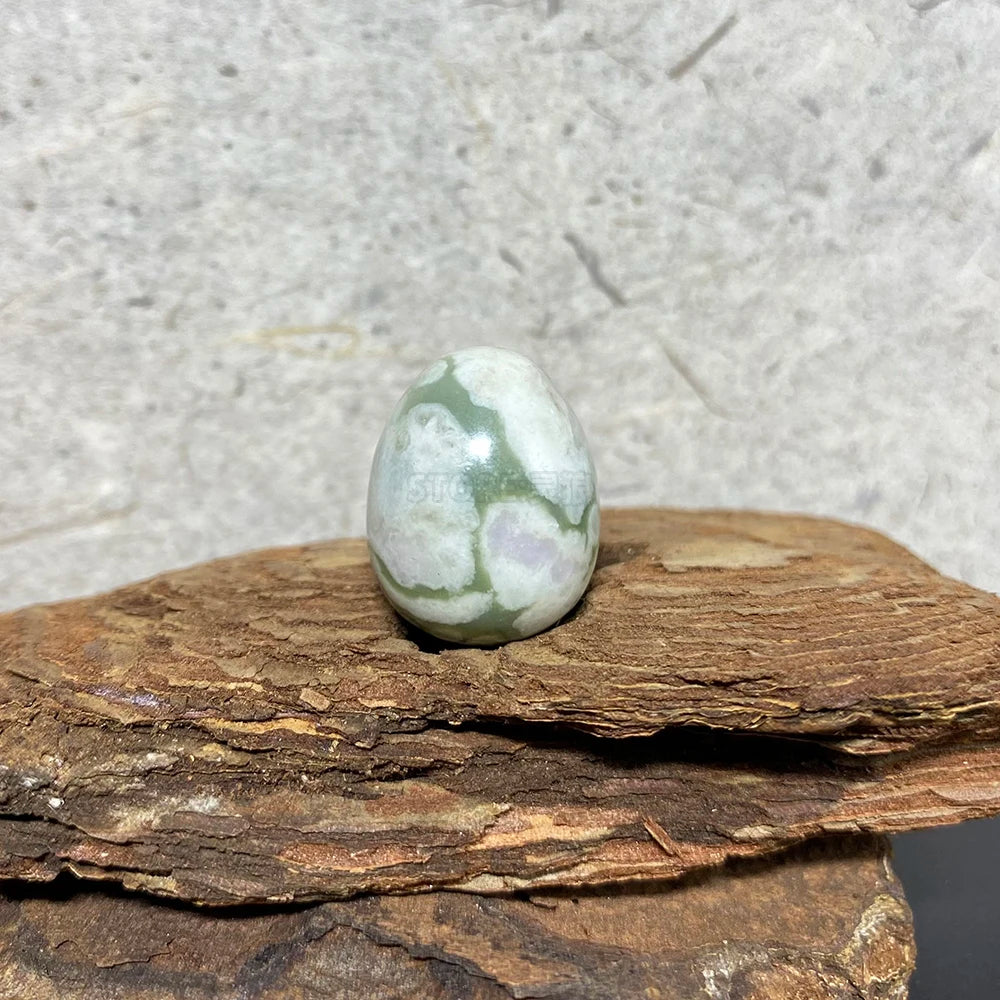 Mini Crystal Egg Carving