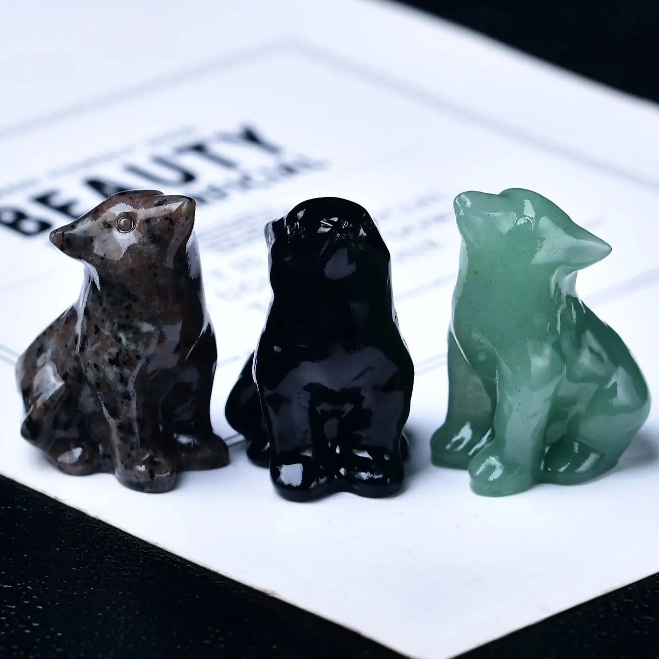 Mini Howling Crystal Wolf Carving