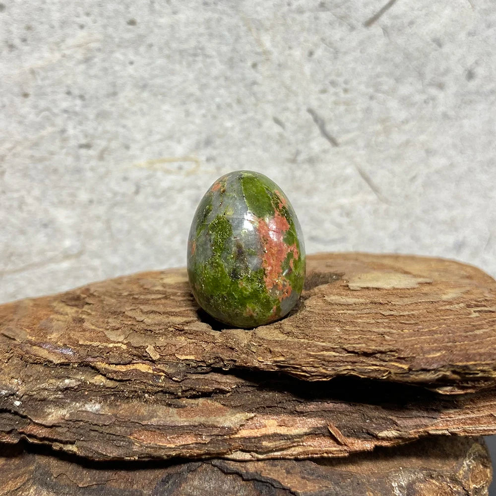 Mini Crystal Egg Carving