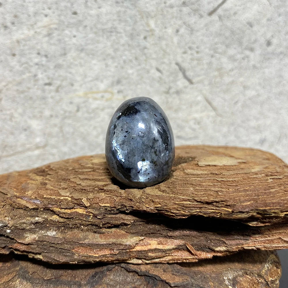 Mini Crystal Egg Carving