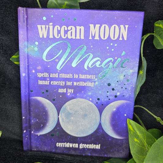 Wiccan Moon Magic (Hardcover)